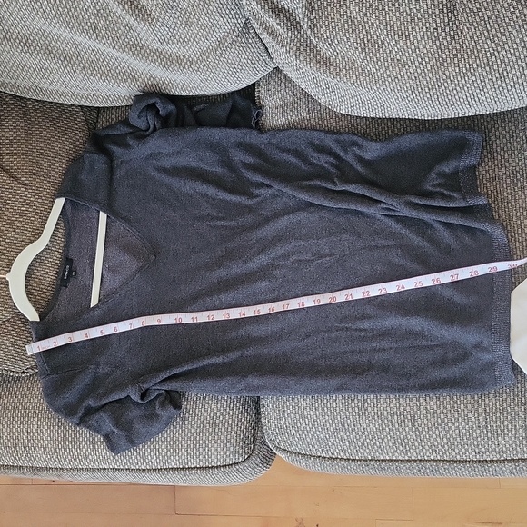 RW&CO sweater v neck - Picture 6 of 8